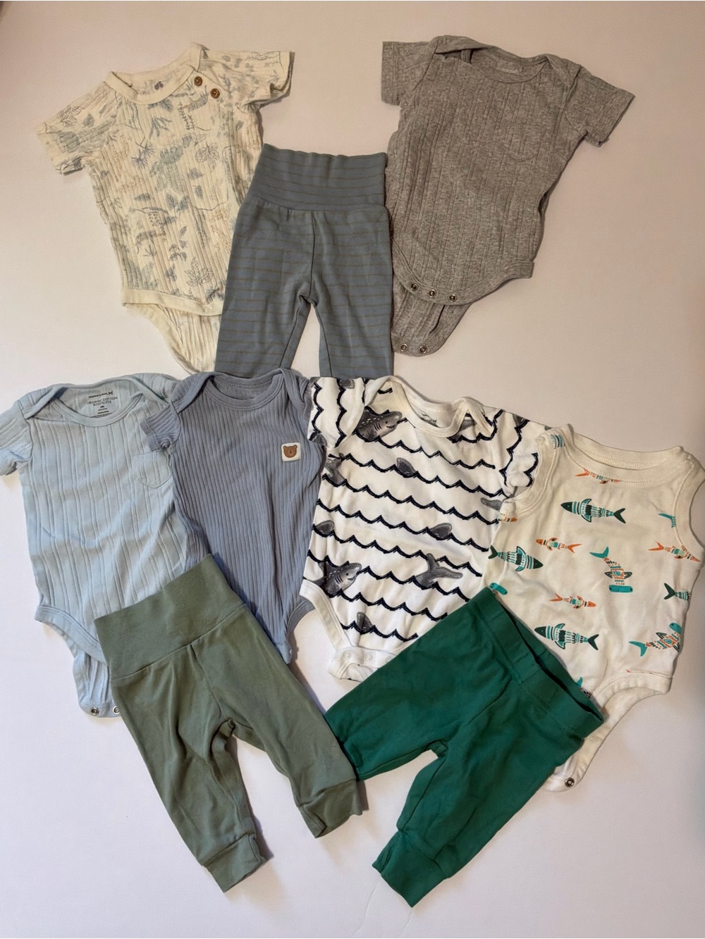 26 Piece Mixed Brand Summer Baby Boy Clothing Bundle Lot 3 mo & 3-6 month - Picture 4 of 5